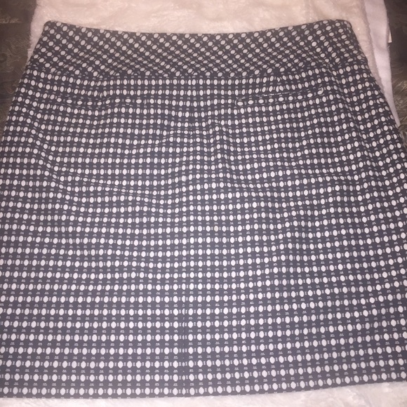 !Ann Taylor Skirt - Picture 2 of 3